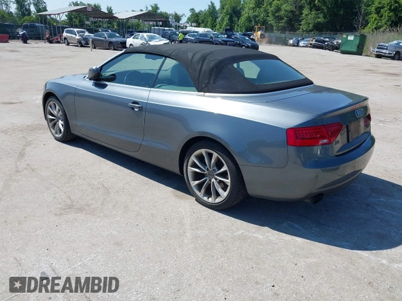 2014 Audi A5 Premium Plus z VIN WAULFAFH0EN003941, wystawiony jako IAAI lot #42406249 z przebiegiem 120 501 mil mil oraz . Historia ofert i sprzedaży dostępna na DreamBid. Obrazek 3.