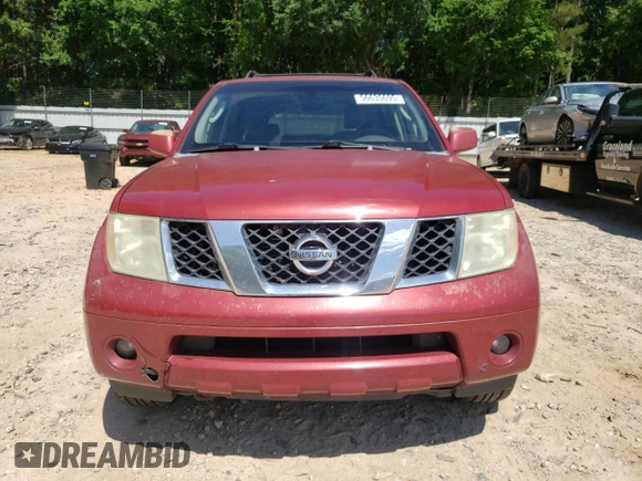 2005 Nissan Pathfinder SE z VIN 5N1AR18U85C748617, wystawiony jako Copart lot #56635695 z przebiegiem 214 403 mil mil oraz Szkoda całkowita • Salvage title. Historia ofert i sprzedaży dostępna na DreamBid. Obrazek 5.