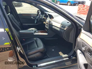 2014 Mercedes-Benz E 350 Sport z VIN WDDHF5KB3EA934741, wystawiony jako IAAI lot #42600302 z przebiegiem 143 894 mil mil oraz . Historia ofert i sprzedaży dostępna na DreamBid. Obrazek 5.