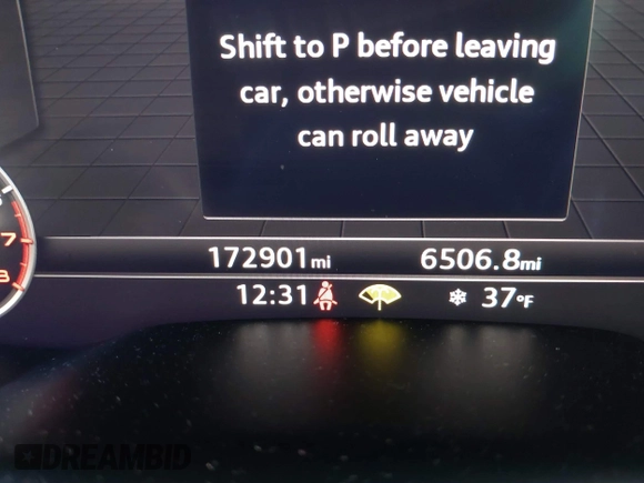2017 Audi Q7 Premium Plus with VIN WA1LAAF79HD004552, listed as a IAAI auction lot 41643230 with 172,901 mi miles. Bid and sale history available at carsss.com. Image 7.