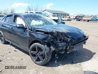 2019 Volkswagen Jetta SEL z VIN 3VWE57BU1KM060382, wystawiony jako IAAI lot #42048630 z przebiegiem 68 089 mil mil oraz . Historia ofert i sprzedaży dostępna na DreamBid. Obrazek 6.