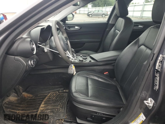 2017 Alfa Romeo Giulia with VIN ZARFAEDN8H7546578, listed as a Copart auction lot 65207855 with 59,221 mi miles and Clean title. Bid and sale history available at DreamBid. Image 7.