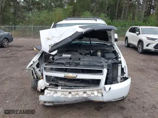 2010 Chevrolet Suburban LT with VIN 1GNUKJE39AR277383, listed as a IAAI auction lot 40800222 with 152,160 mi miles. Bid and sale history available at carsss.com. Image 12.