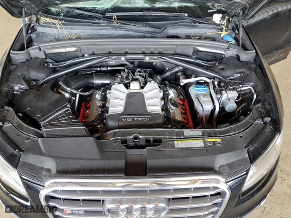 2016 Audi SQ5 Premium Plus with VIN WA1CCAFP0GA106946, listed as a Copart auction lot 45017045 with 61,919 mi miles and Salvage Title. Bid and sale history available at carsss.com. Image 12.