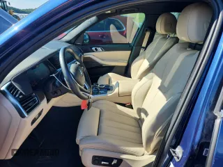 2019 BMW X5 xDrive40i with VIN 5UXCR6C56KLL08142, listed as a Copart auction lot 61987405 with 41,733 mi miles and Salvage title. Bid and sale history available at DreamBid. Image 7.