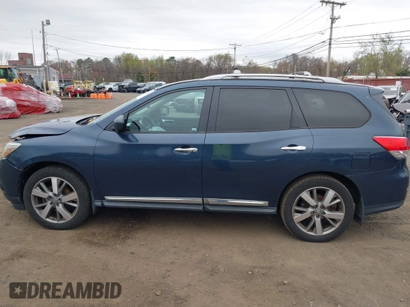 2014 Nissan Pathfinder SL with VIN 5N1AR2MM5EC703470, listed as a IAAI auction lot 42075929 with 124,920 mi miles. Bid and sale history available at carsss.com. Image 14.