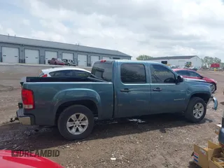 2008 GMC Sierra 1500 SLE1 z VIN 2GTEC130981215732, wystawiony jako IAAI lot #42148199 z przebiegiem 199 218 mil mil oraz . Historia ofert i sprzedaży dostępna na DreamBid. Obrazek 14.