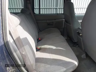 2000 Ford Explorer XLS с VIN 1FMZU72X7YZA84593, выставлен на аукционе IAAI как лот 42747834 с пробегом 213 022 миль миль и . История ставок и продаж доступна на DreamBid. Изображение 8.