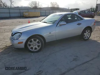 1998 Mercedes-Benz SLK-Class with VIN WDBKK47FXWF021334, listed as a Copart auction lot 89292305 with 86,952 mi miles and Salvage Title. Bid and sale history available at carsss.com. Image 1.