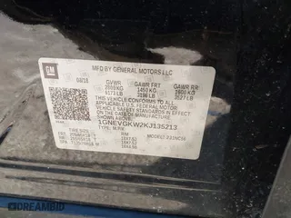 2019 Chevrolet Traverse LT Cloth with VIN 1GNEVGKW2KJ135213, listed as a IAAI auction lot 41293389 with 102,217 mi miles. Bid and sale history available at carsss.com. Image 9.