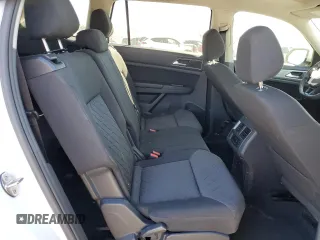 2018 Volkswagen Atlas Launch Edition with VIN 1V2BR2CA2JC509892, listed as a Copart auction lot 81272824 with 107,686 mi miles and Salvage title. Bid and sale history available at DreamBid. Image 11.