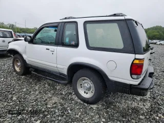 1997 Ford Explorer with VIN 1FMCU24E4VUA33730, listed as a Copart auction lot 62601625 with 100,600 mi miles and Clean title. Bid and sale history available at DreamBid. Image 2.