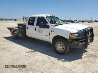 2000 Ford F-550 XL with VIN 1FDAW56F2YEA85137, listed as a Copart auction lot 67577314 with 268,079 mi miles and Salvage Title. Bid and sale history available at carsss.com. Image 4.