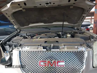 2007 GMC Yukon SLE with VIN 1GKFK13057J108533, listed as a IAAI auction lot 41364196 with 207,890 mi miles. Bid and sale history available at carsss.com. Image 10.