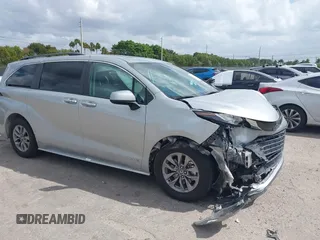 2021 Toyota Sienna XLE with VIN 5TDYRKEC2MS072800, listed as a IAAI auction lot 41918739 with 47,921 mi miles and . Bid and sale history available at DreamBid. Image 1.