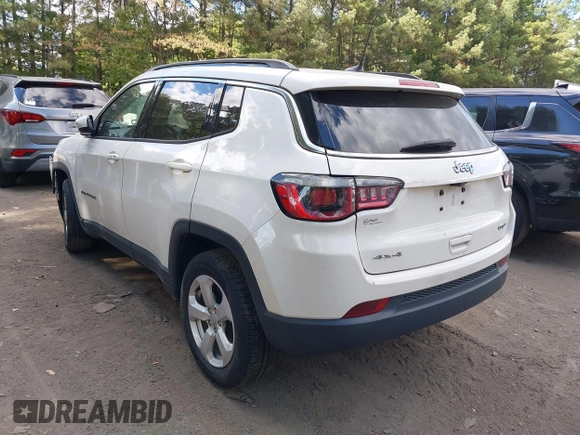 2020 Jeep Compass Latitude z VIN 3C4NJDBB9LT150382, wystawiony jako IAAI lot #40566479 z przebiegiem 64 336 mil mil oraz . Historia ofert i sprzedaży dostępna na DreamBid. Obrazek 3.