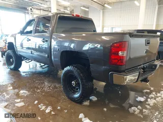 2011 Chevrolet Silverado 1500 LS with VIN 3GCPKREA0BG138487, listed as a IAAI auction lot 41305551 with 101,583 mi miles. Bid and sale history available at carsss.com. Image 3.