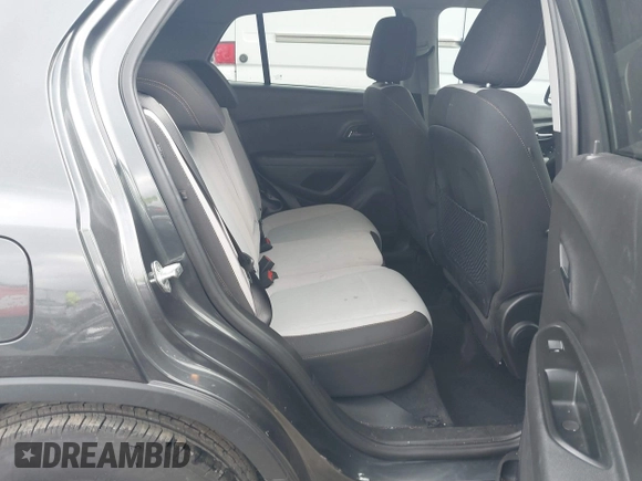 2020 Chevrolet Trax LS with VIN 3GNCJKSB3LL185308, listed as a IAAI auction lot 41206228 with 59,206 mi miles. Bid and sale history available at carsss.com. Image 8.