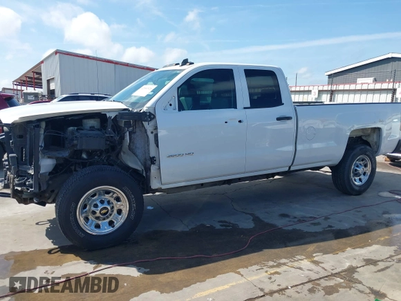 2015 Chevrolet Silverado 3500HD with VIN 1GC2CYEG0FZ534639, listed as a IAAI auction lot 42080526 with 245,795 mi miles and . Bid and sale history available at DreamBid. Image 15.