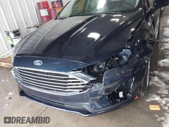2020 Ford Fusion SE with VIN 3FA6P0HD0LR111817, listed as a IAAI auction lot 41542207 with 59,718 mi miles. Bid and sale history available at carsss.com. Image 17.
