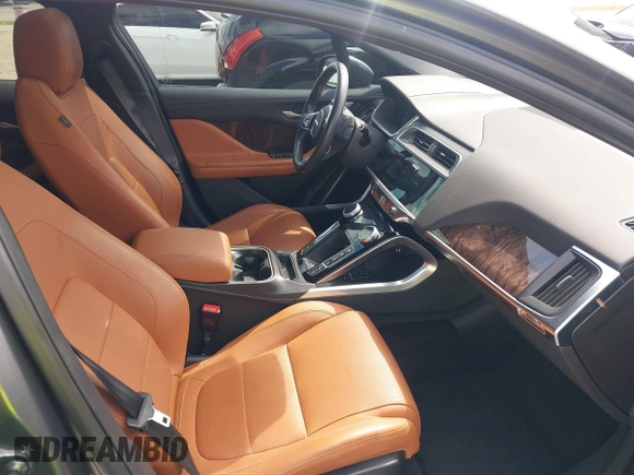 2019 Jaguar I-PACE HSE with VIN SADHD2S19K1F74478, listed as a IAAI auction lot 40395586 with 40,220 mi miles. Bid and sale history available at carsss.com. Image 5.