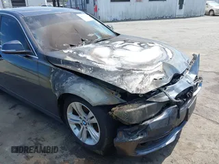 2018 BMW 3 Series 330i xDrive with VIN WBA8D9G54JNU70241, listed as a IAAI auction lot 42226428 with Not provided miles and . Bid and sale history available at DreamBid. Image 12.