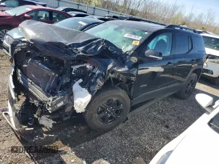 2022 GMC Acadia AT4 z VIN 1GKKNLLS2NZ179075, wystawiony jako Copart lot #49962825 z przebiegiem Nie podano mil oraz Szkoda całkowita • Salvage title. Historia ofert i sprzedaży dostępna na DreamBid. Obrazek 1.