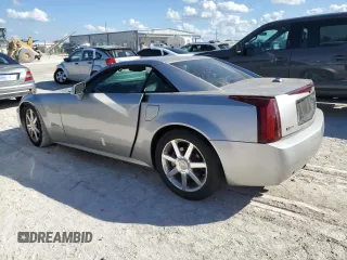 2005 Cadillac XLR z VIN 1G6YV34A455601742, wystawiony jako Copart lot #77878544 z przebiegiem Nie podano mil oraz Szkody całkowita. Historia ofert i sprzedaży dostępna na DreamBid. Obrazek 2.