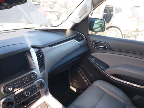 2020 Chevrolet Tahoe LT with VIN 1GNSCBKC4LR246060, listed as a IAAI auction lot 41272902 with 105,417 mi miles. Bid and sale history available at carsss.com. Image 5.