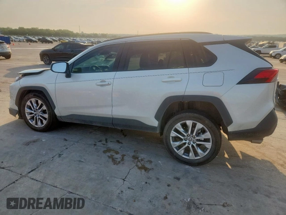 2022 Toyota RAV4 XLE Premium with VIN 2T3A1RFV7NW267132, listed as a Copart auction lot 57172245 with 21,350 mi miles and Salvage title. Bid and sale history available at DreamBid. Image 2.