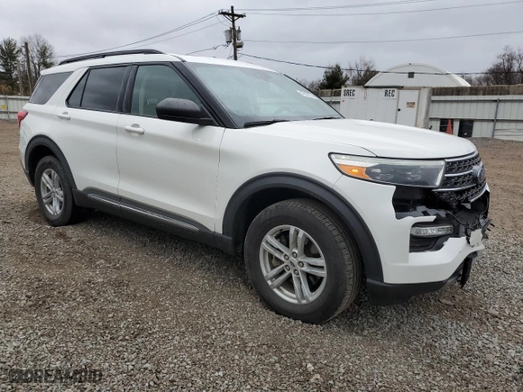 2022 Ford Explorer XLT with VIN 1FMSK8DH7NGA55864, listed as a Copart auction lot 47627835 with 31,133 mi miles and Salvage Title. Bid and sale history available at carsss.com. Image 4.