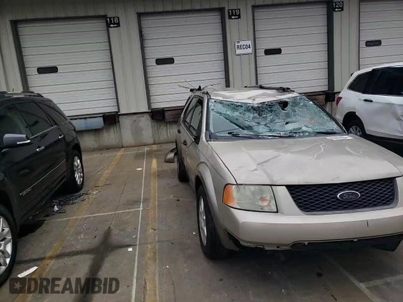 2005 Ford Freestyle SE with VIN 1FMZK01115GA72098, listed as a Copart auction lot 74442944 with 167,022 mi miles and Non Repairable. Bid and sale history available at carsss.com. Image 11.
