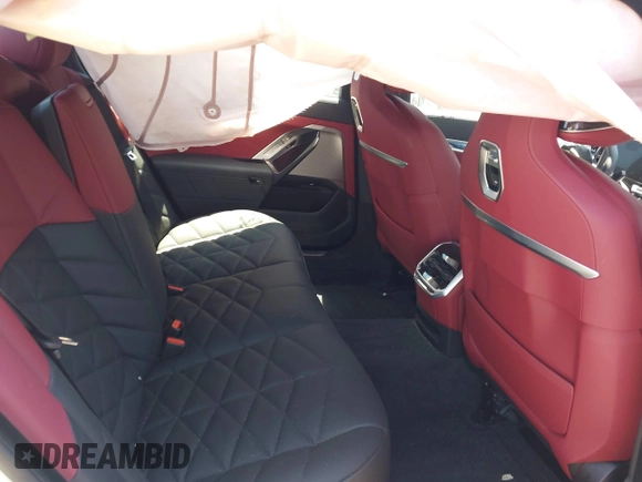 2025 BMW 7 Series 740i xDrive with VIN WBA33EH01SCU96544, listed as a IAAI auction lot 42640870 with 4,222 mi miles and . Bid and sale history available at DreamBid. Image 8.