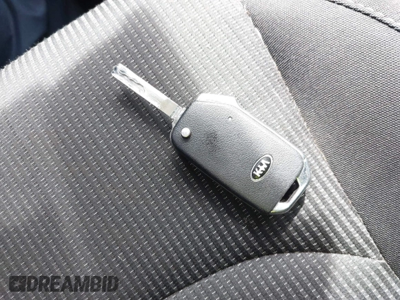 2021 Kia Forte FE z VIN 3KPF24AD5ME335331, wystawiony jako IAAI lot #41926109 z przebiegiem 87 354 mil mil oraz . Historia ofert i sprzedaży dostępna na DreamBid. Obrazek 11.