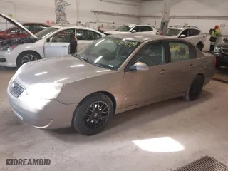 2008 Chevrolet Malibu Classic LT with VIN 1G1ZT58N68F129549, listed as a IAAI auction lot 41689893 with 199,466 mi miles. Bid and sale history available at carsss.com. Image 2.