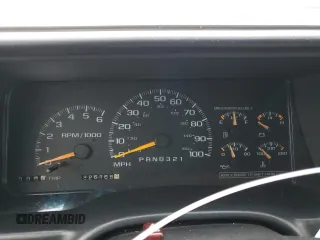 1999 GMC Yukon with VIN 1GKEC13R1XJ812283, listed as a Copart auction lot 42503585 with 226,168 mi miles and Salvage Title. Bid and sale history available at carsss.com. Image 9.