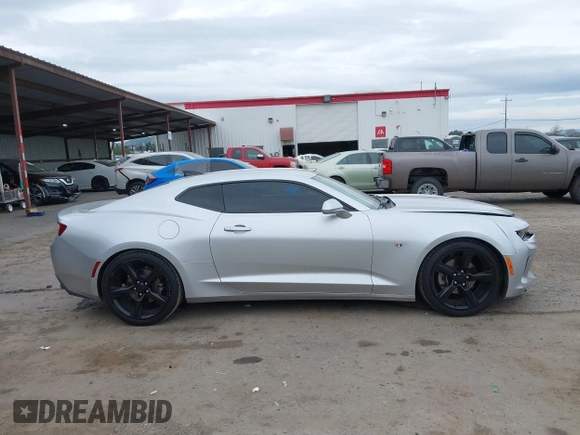 2017 Chevrolet Camaro 1LT z VIN 1G1FB1RXXH0142127, wystawiony jako IAAI lot #41731901 z przebiegiem 87 961 mil mil oraz . Historia ofert i sprzedaży dostępna na DreamBid. Obrazek 13.