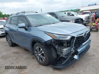 2021 Toyota Highlander XLE with VIN 5TDGZRAH2MS033713, listed as a IAAI auction lot 42358502 with 80,389 mi miles and . Bid and sale history available at DreamBid. Image 1.