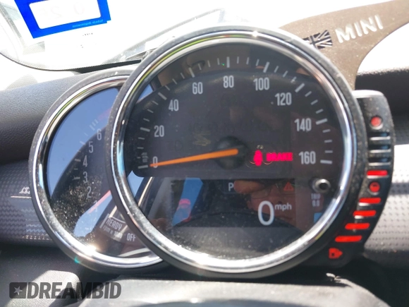2016 MINI Hardtop 4 Door z VIN WMWXU1C50G2D08848, wystawiony jako IAAI lot #42215256 z przebiegiem 102 643 mil mil oraz . Historia ofert i sprzedaży dostępna na DreamBid. Obrazek 7.