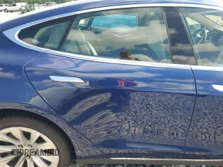 2016 Tesla Model S 90D with VIN 5YJSA1E29GF134975, listed as a Copart auction lot 61823295 with Not provided miles and Non repairable. Bid and sale history available at DreamBid. Image 10.