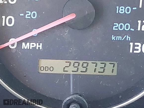 2005 Toyota Land Cruiser z VIN JTEHT05J952078683, wystawiony jako IAAI lot #41769150 z przebiegiem 299 737 mil mil oraz . Historia ofert i sprzedaży dostępna na DreamBid. Obrazek 15.