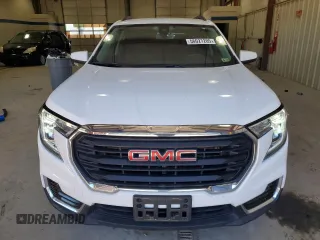 2022 GMC Terrain SLE z VIN 3GKALMEV8NL212599, wystawiony jako Copart lot #56027205 z przebiegiem 47 262 mil mil oraz Szkoda całkowita • Salvage title. Historia ofert i sprzedaży dostępna na DreamBid. Obrazek 5.