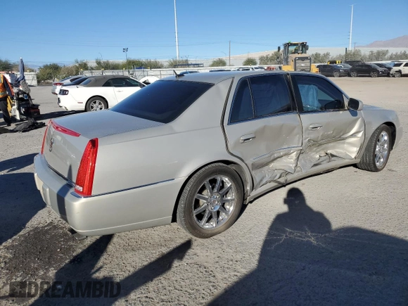 2007 Cadillac DTS Performance z VIN 1G6KD57907U187194, wystawiony jako Copart lot #79310374 z przebiegiem 108 144 mil mil oraz Szkoda całkowita • Salvage title. Historia ofert i sprzedaży dostępna na DreamBid. Obrazek 3.
