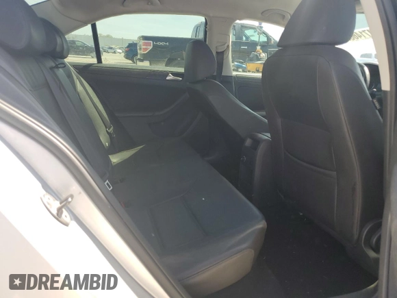 2012 Volkswagen Jetta SE с VIN 3VWDX7AJXCM129228, выставлен на аукционе Copart как лот 47146635 с пробегом 146 329 миль миль и Списание • Salvage title. История ставок и продаж доступна на DreamBid. Изображение 10.