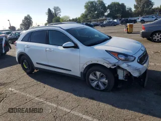 2019 Kia Niro LX with VIN KNDCB3LC6K5253277, listed as a Copart auction lot 52574685 with 90,494 mi miles and Salvage Title. Bid and sale history available at carsss.com. Image 4.
