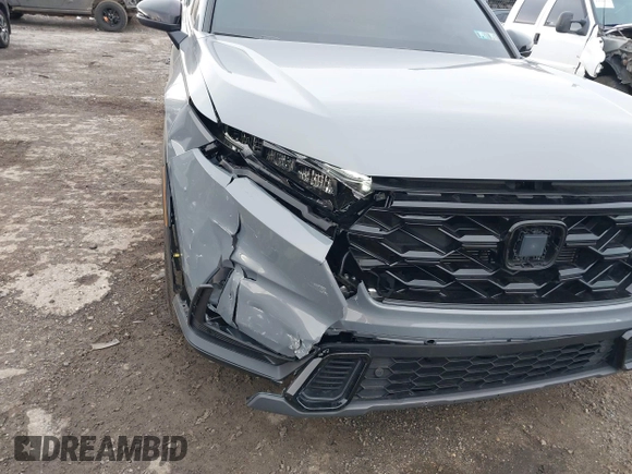 2025 Honda CR-V Sport-L with VIN 2HKRS6H82SH809942, listed as a IAAI auction lot 41504944 with 13,407 mi miles and . Bid and sale history available at DreamBid. Image 6.