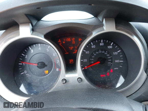 2013 Nissan Juke SV z VIN JN8AF5MVXDT211009, wystawiony jako IAAI lot #42416229 z przebiegiem 113 612 mil mil oraz . Historia ofert i sprzedaży dostępna na DreamBid. Obrazek 7.