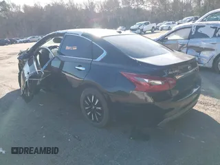 2018 Nissan Altima SR with VIN 1N4AL3AP4JC261940, listed as a IAAI auction lot 41322762 with 143,254 mi miles and . Bid and sale history available at carsss.com. Image 3.