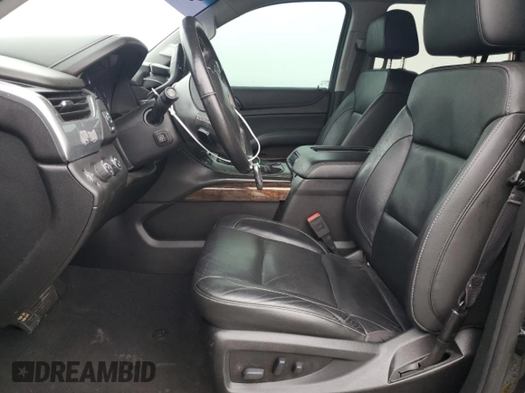 2019 Chevrolet Tahoe LT z VIN 1GNSKBKC2KR223328, wystawiony jako Copart lot #55530685 z przebiegiem 91 942 mil mil oraz Czysty tytuł • Clean title. Historia ofert i sprzedaży dostępna na DreamBid. Obrazek 7.