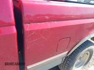 1995 Ford F-150 z VIN 1FTEX14H6SKB75447, wystawiony jako IAAI lot #40212118 z przebiegiem 205 880 mil mil oraz . Historia ofert i sprzedaży dostępna na DreamBid. Obrazek 15.